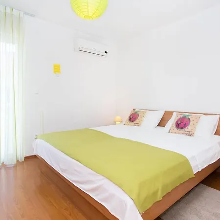 Charming With Private Balcony And City View Seget Donji Guest house *
