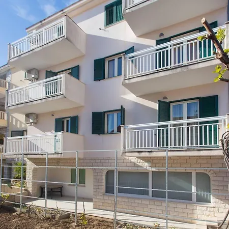 Charming With Private Balcony And City View Seget Donji