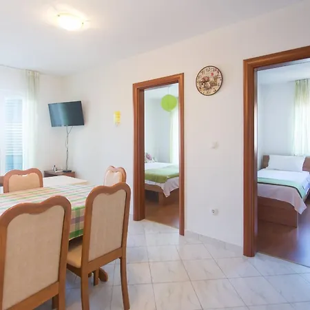 Guest house Charming With Private Balcony And City View Seget Donji *