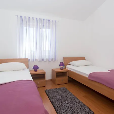 Charming With Private Balcony And City View Seget Donji
