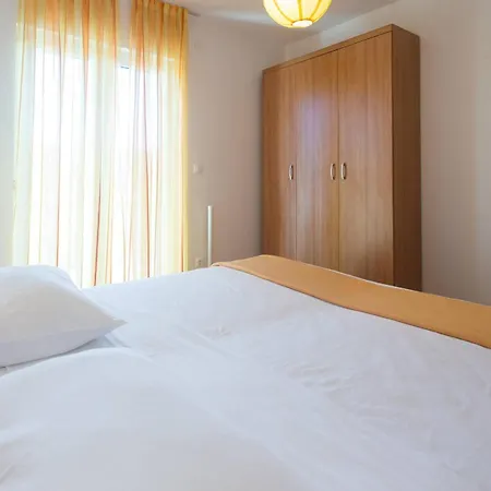 Charming With Private Balcony And City View Seget Donji *